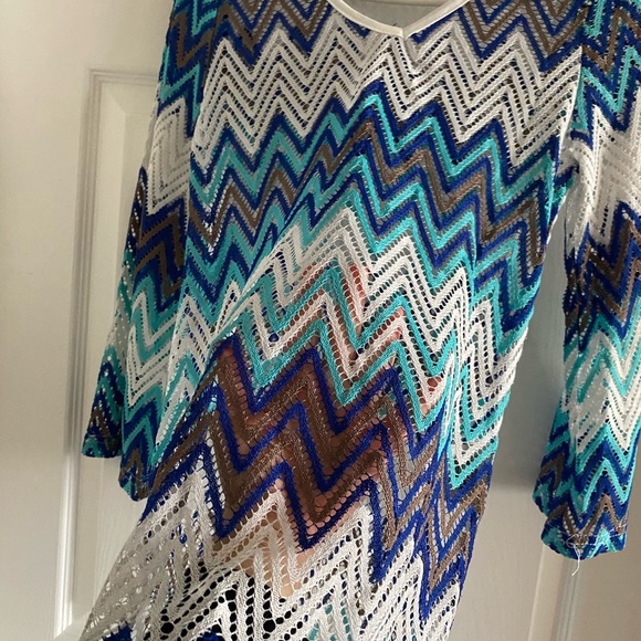 BN Wayan Beach and Swim Coverup - Picture 2 of 5